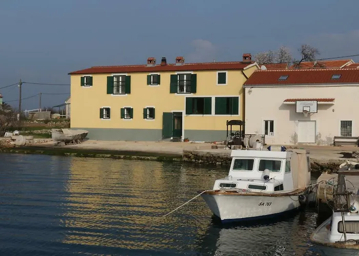 Apartments Marko Rava