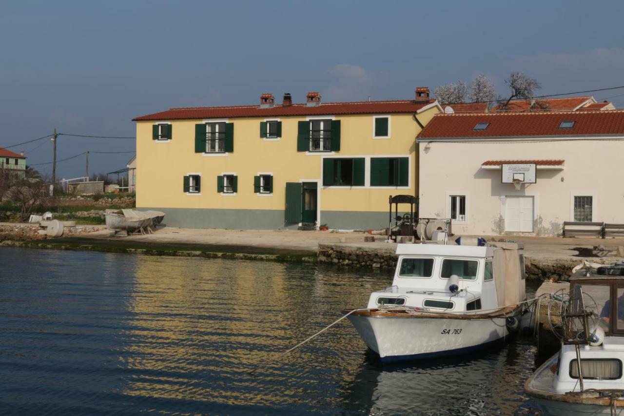 Marko Apartment Rava